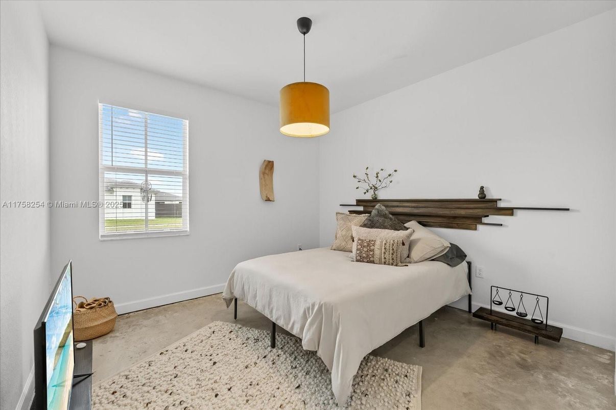 Bedroom, Interior, Pendant Lights