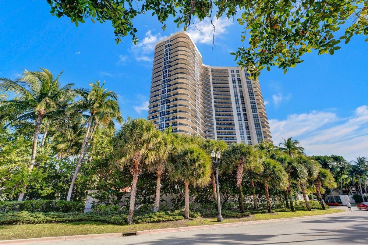 Exterior, Facade, Condo Building
