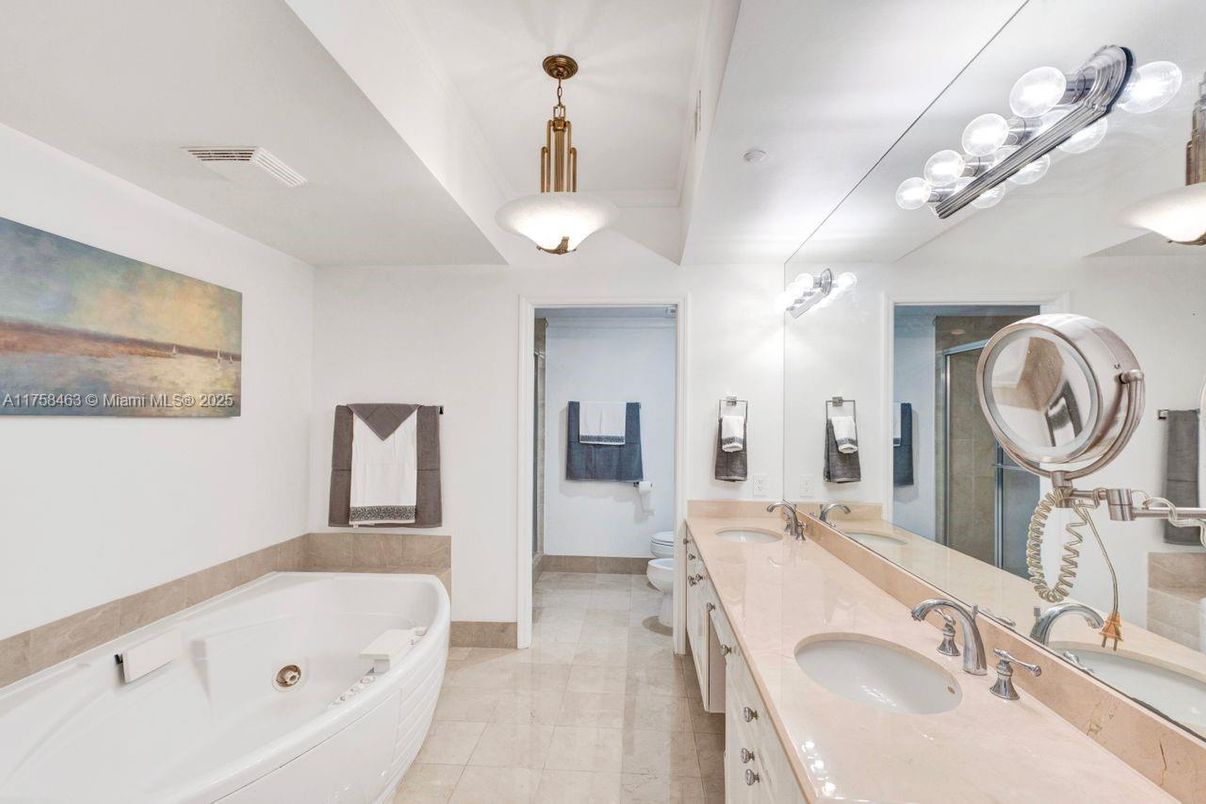 Bathroom, Dual Sink Vanities, Interior