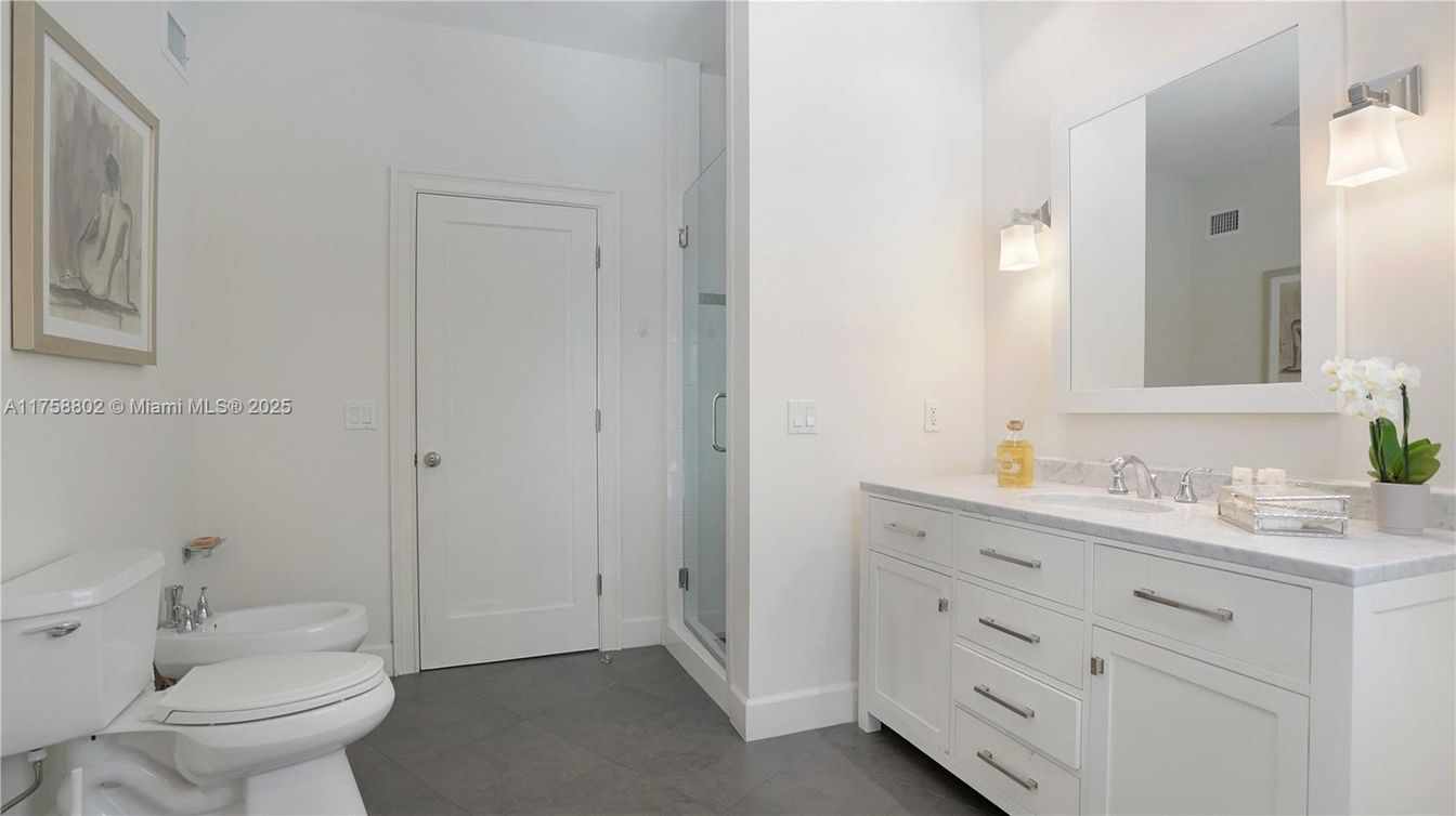 Bathroom, Interior