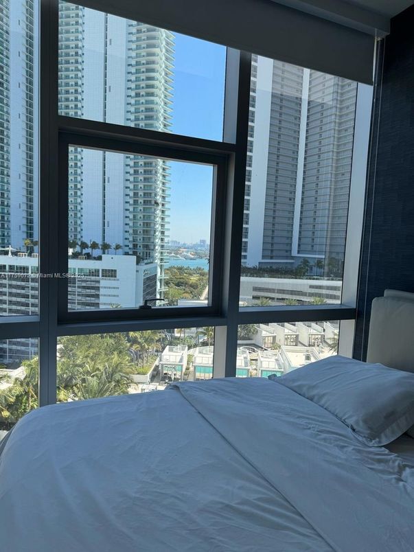 Bedroom, Interior, Water