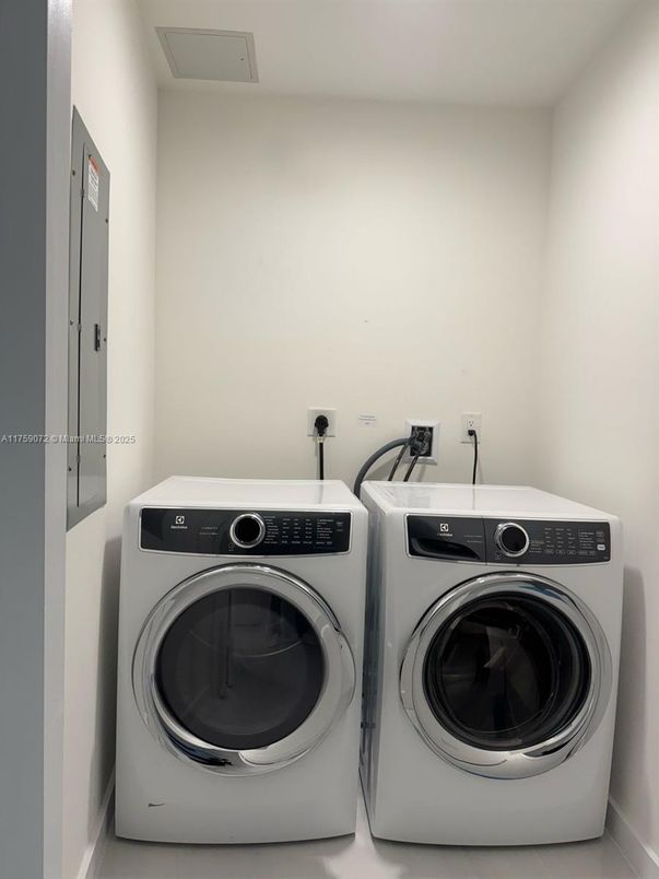 Interior, Washer