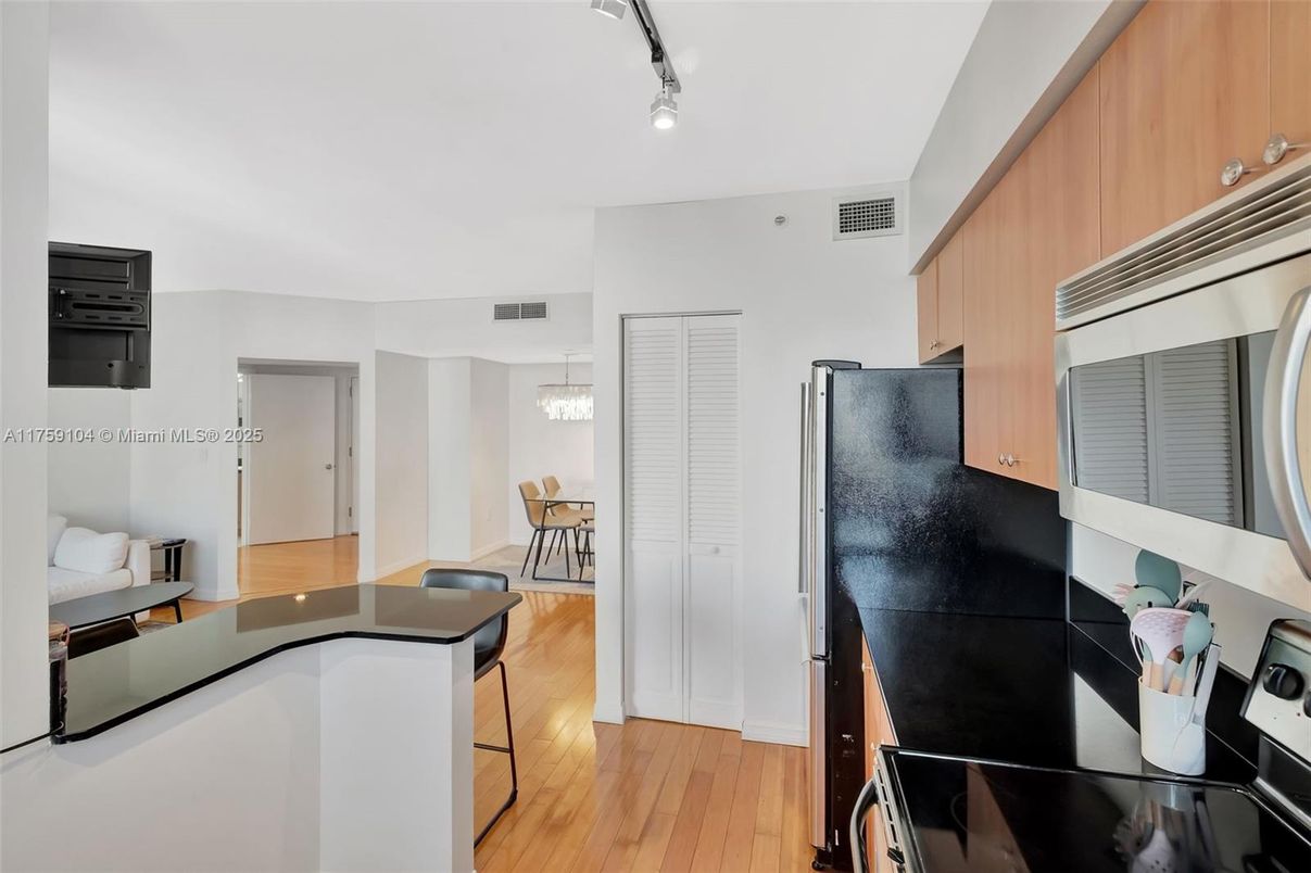 Chandelier, Dining room, Interior, Kitchen, Wood Texture Flooring