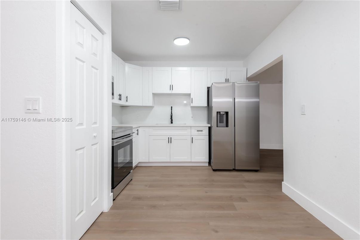 Interior, Kitchen, Stainless Steel Appliances, Wood Texture Flooring