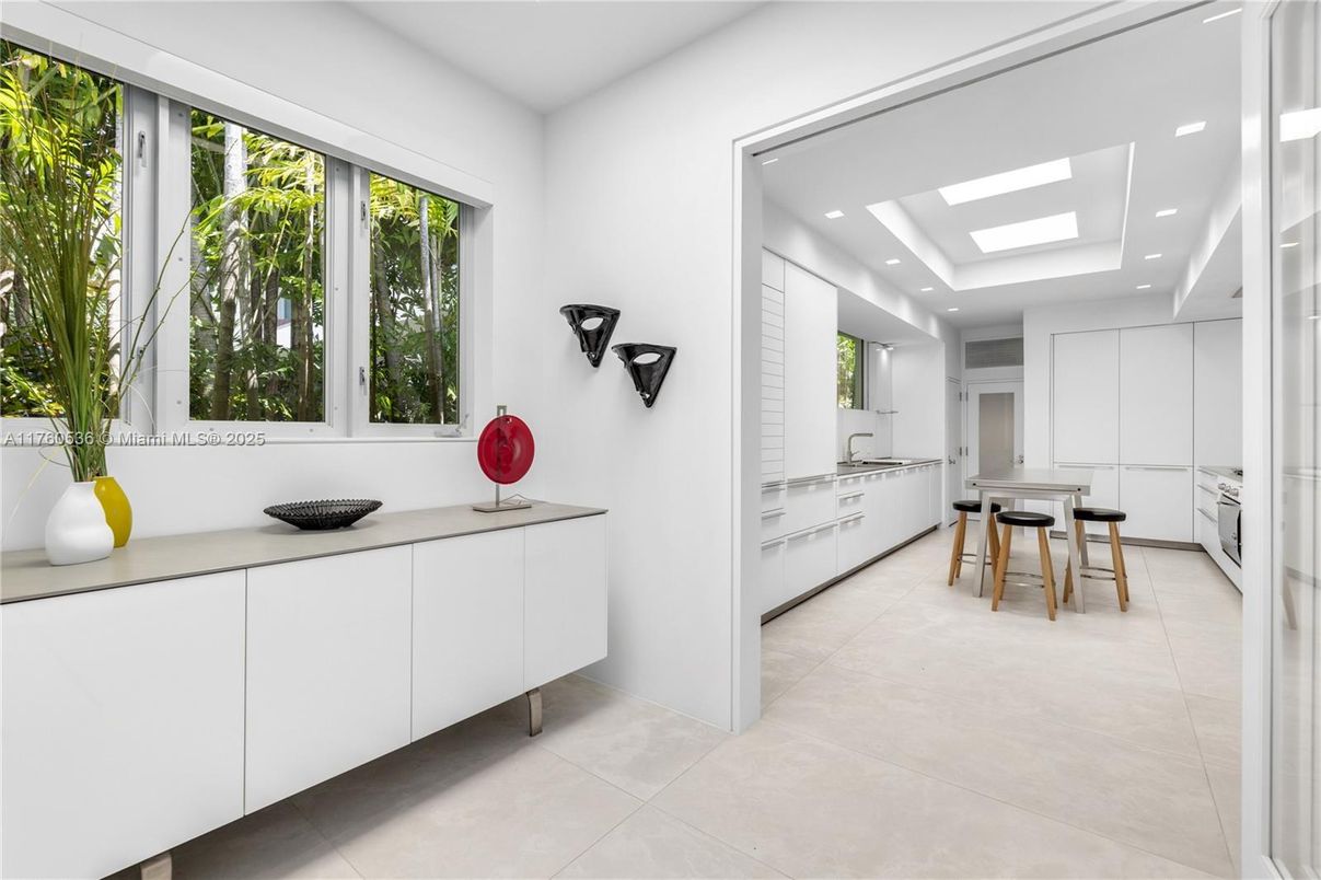 Interior, Recessed Lighting