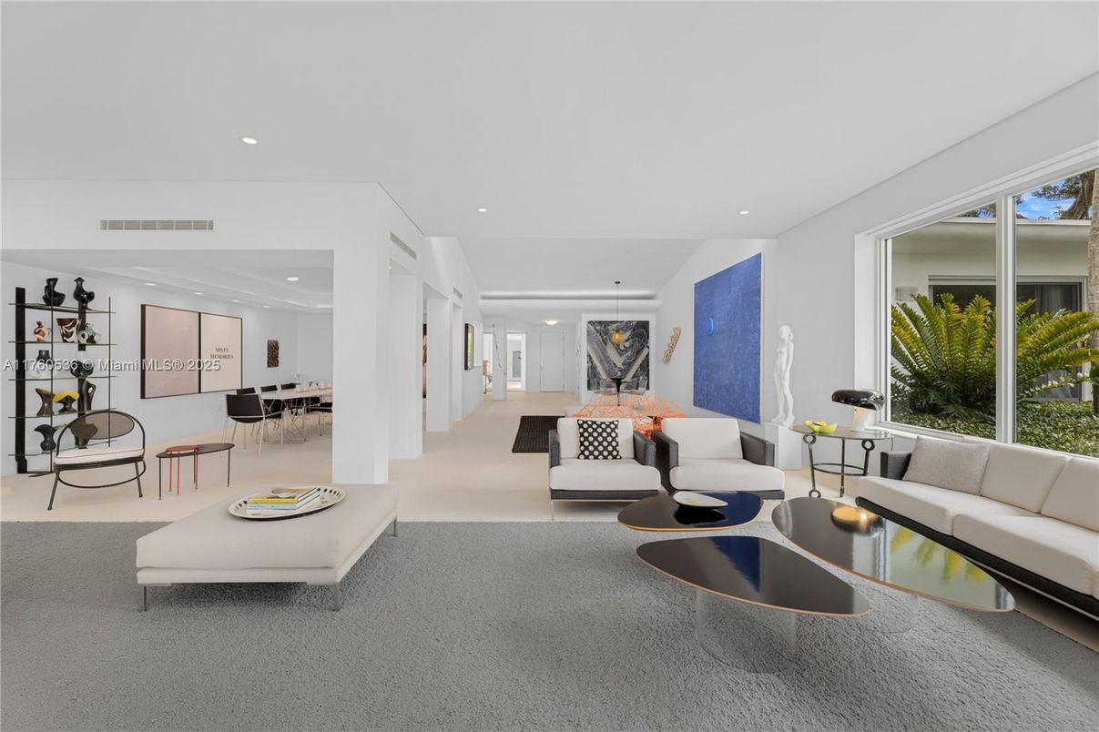 Interior, Living room, Pendant Lights, Recessed Lighting