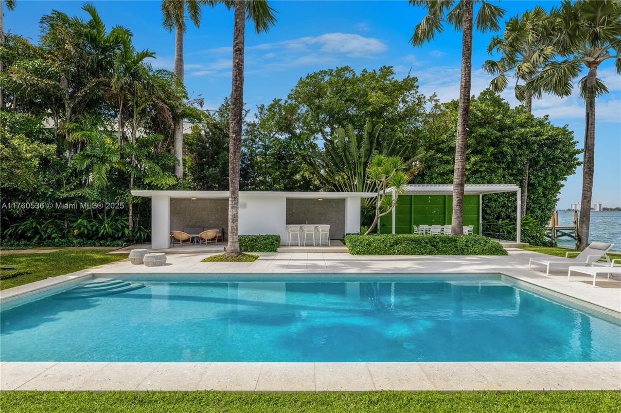 Exterior, Pool, Water