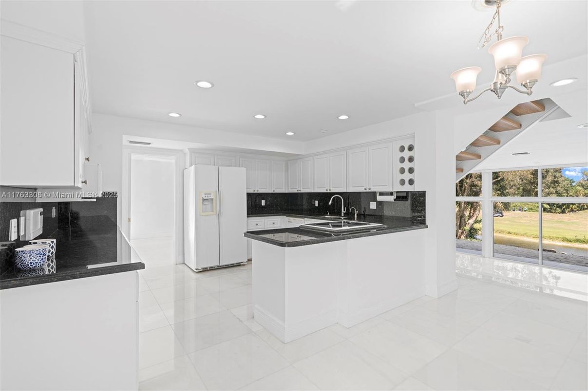 Interior, Kitchen, Recessed Lighting