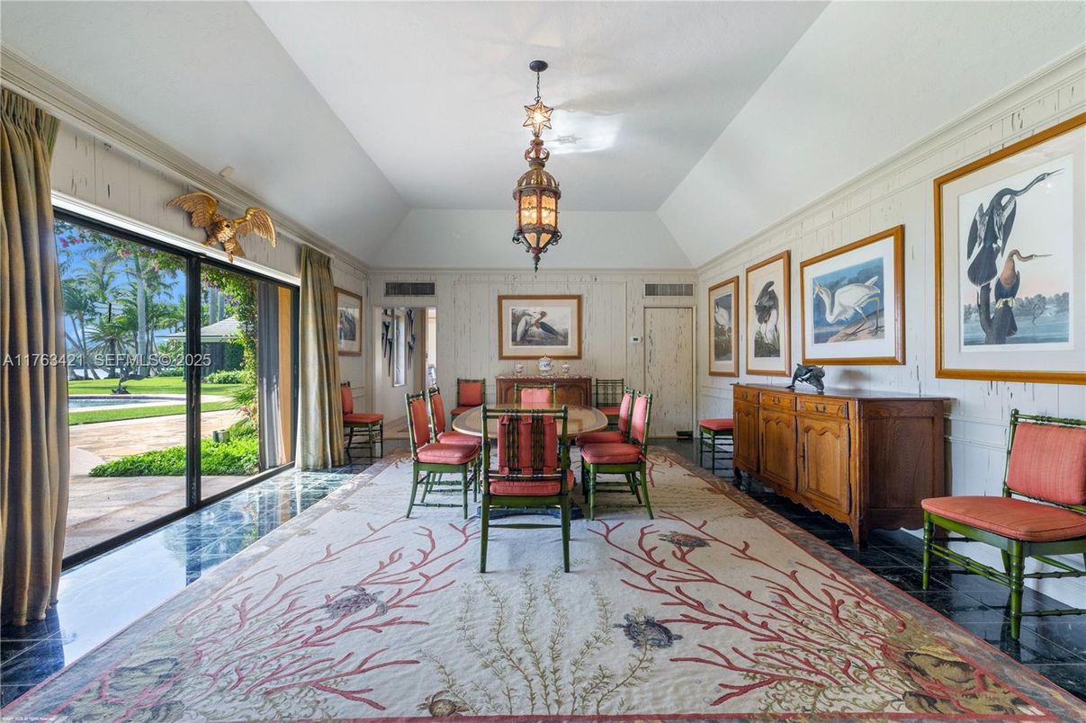 Dining room, Interior, Pendant Lights