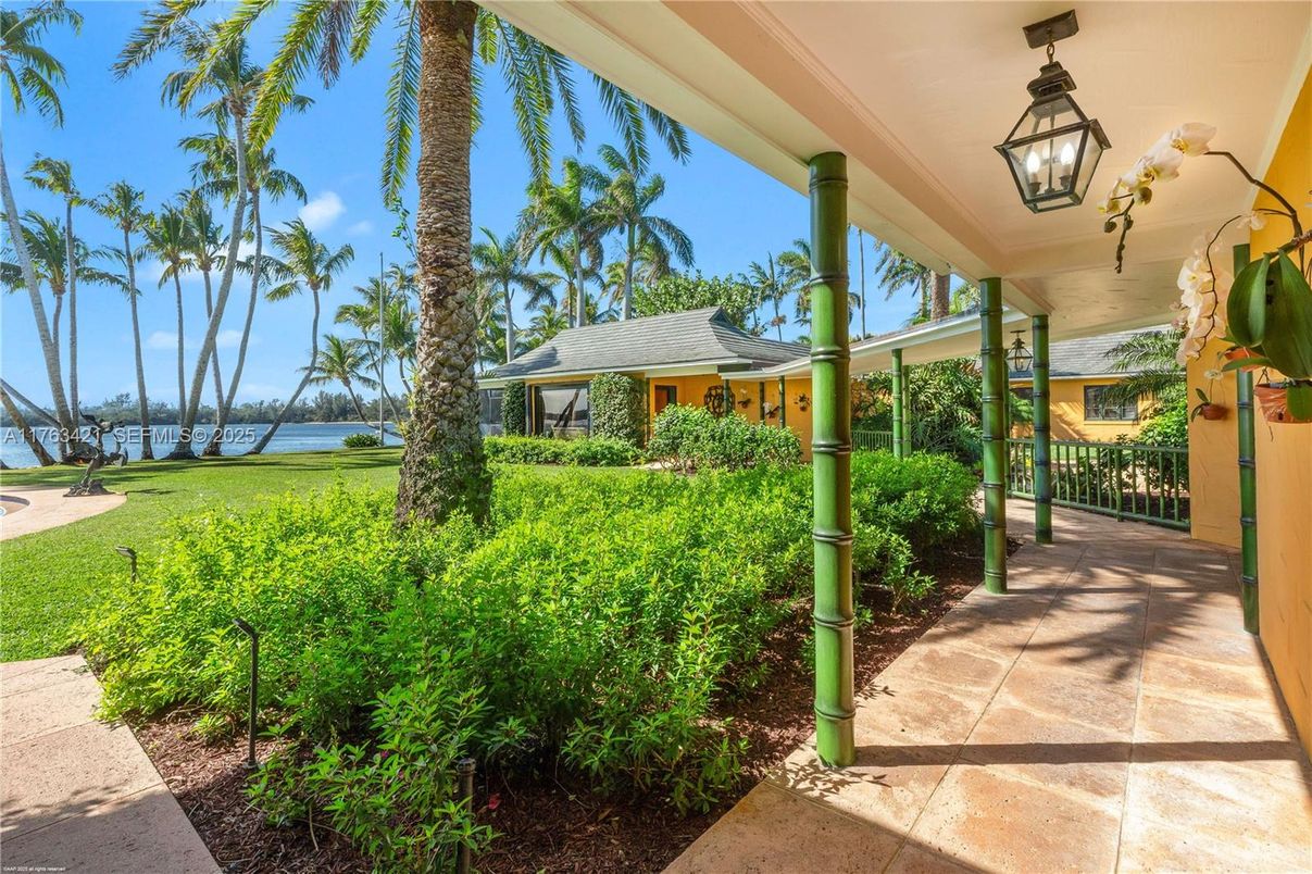 Backyard, Exterior, Water