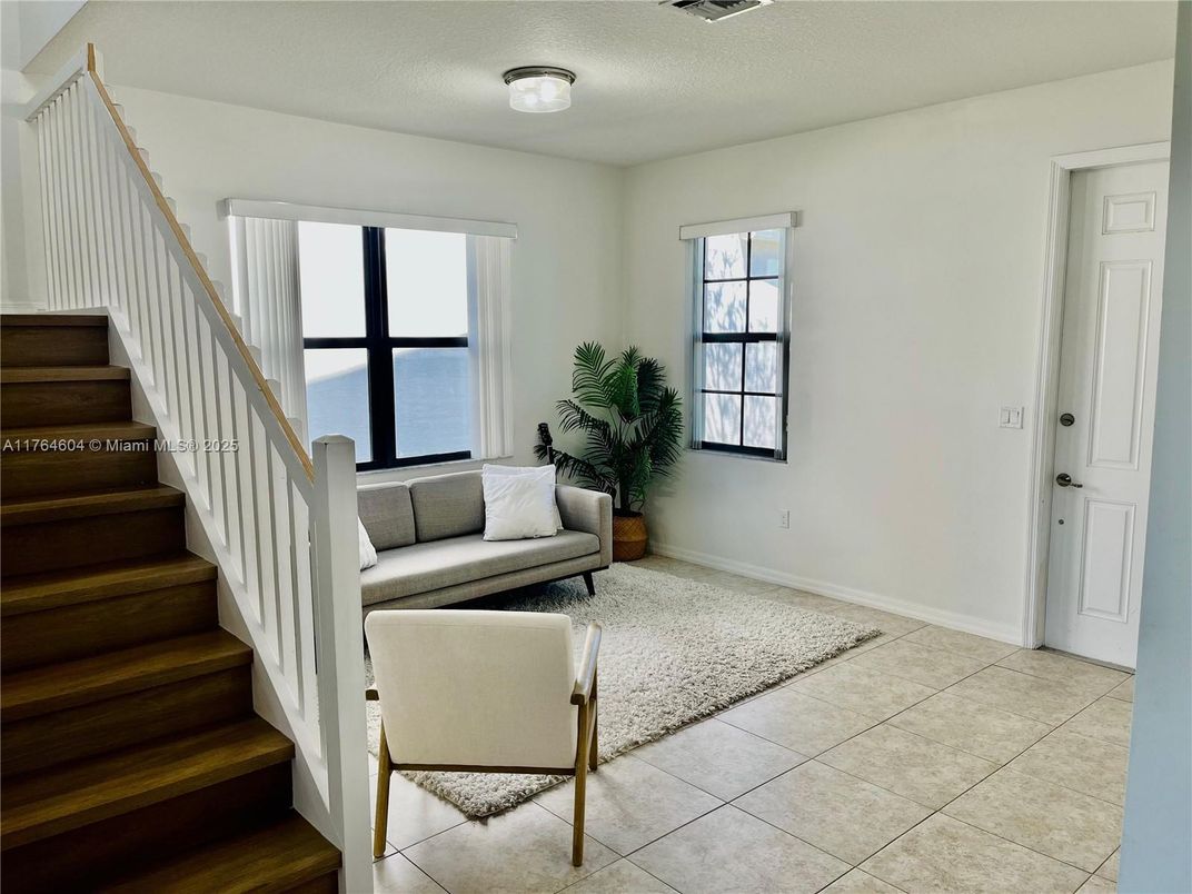 Interior, Living room, Water