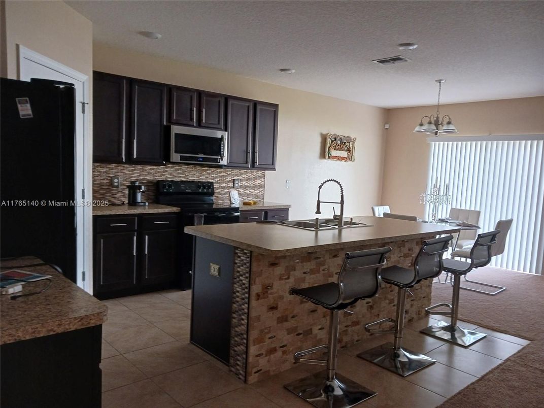 Dining room, Interior, Kitchen, Recessed Lighting