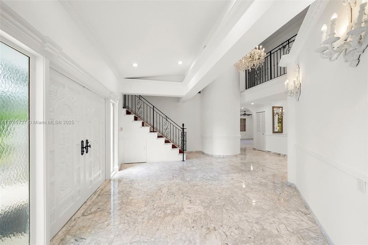 Chandelier, Interior, Marble, Recessed Lighting
