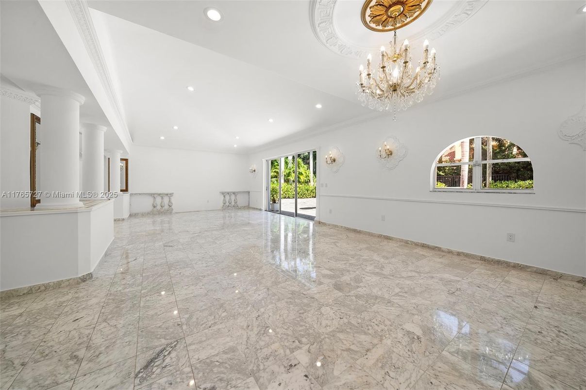 Chandelier, Empty room, Interior, Marble, Recessed Lighting