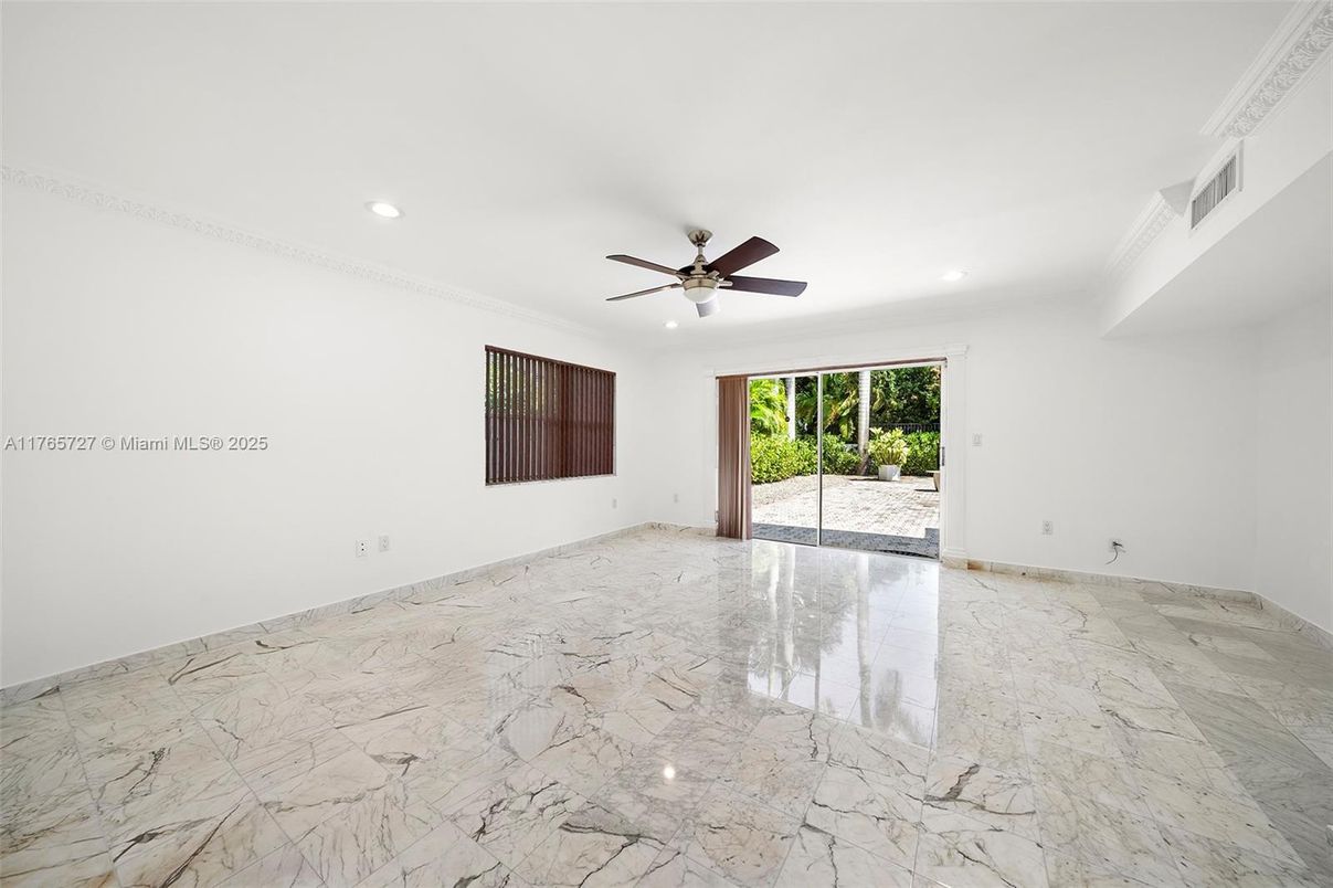 Empty room, Interior, Marble, Recessed Lighting