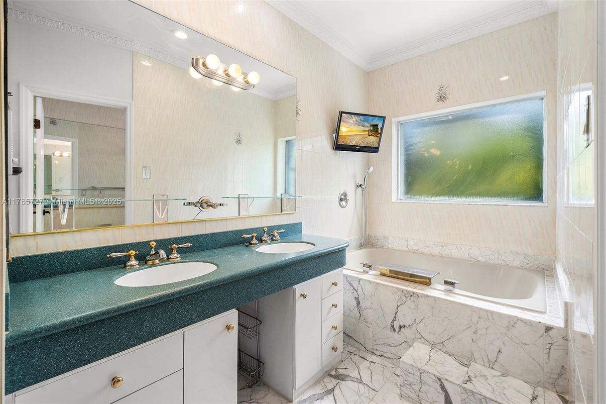 Bathroom, Dual Sink Vanities, Interior, Marble, Recessed Lighting