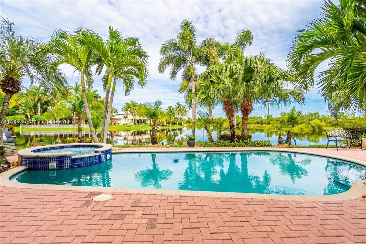 Exterior, Lake, Pool, Water