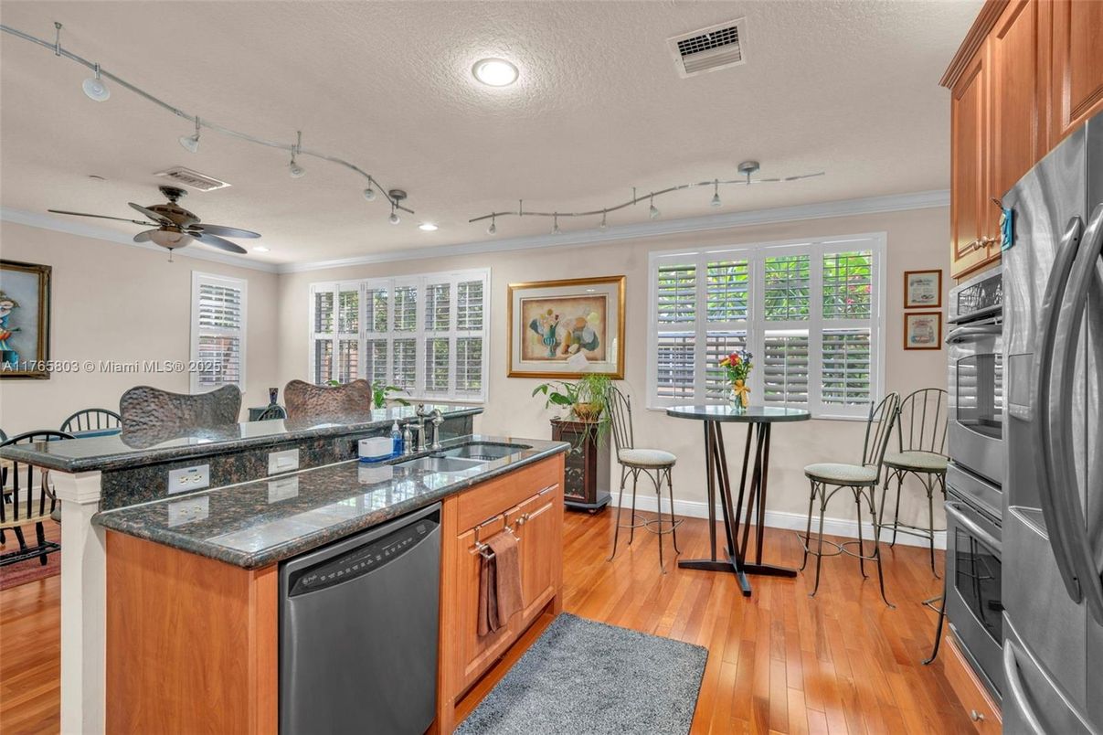 Dining room, Interior, Kitchen, Recessed Lighting, Wood Texture Flooring
