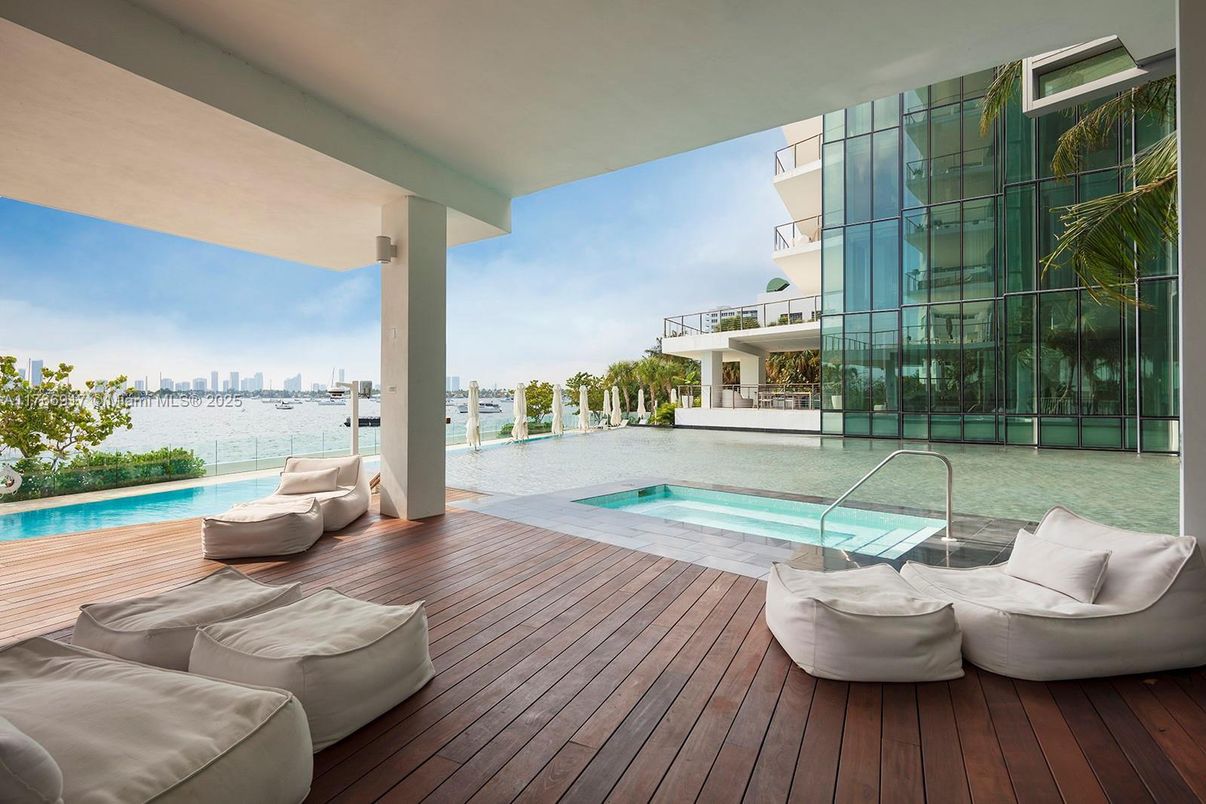 Exterior, Pool, Water