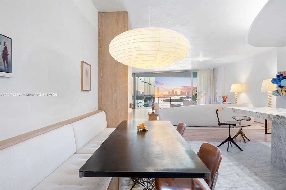 Dining room, Interior