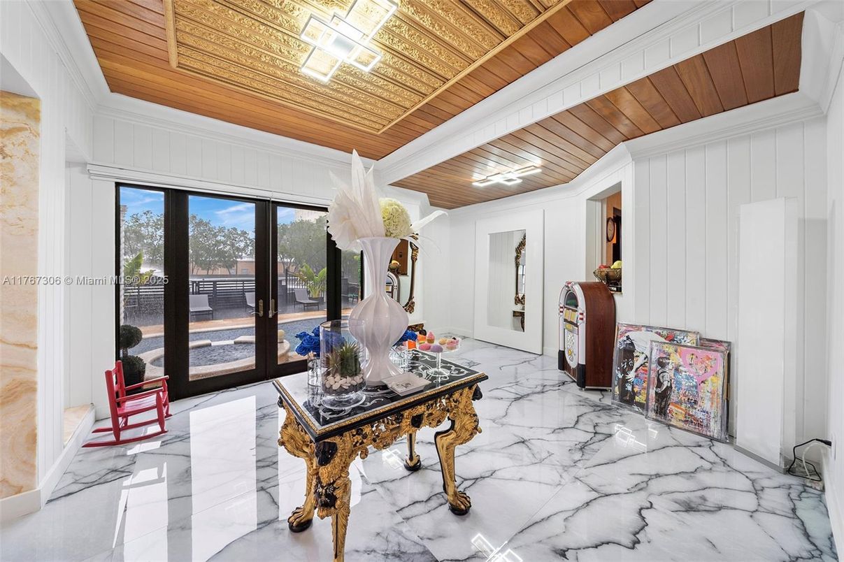Interior, Marble, Wooden Ceilings
