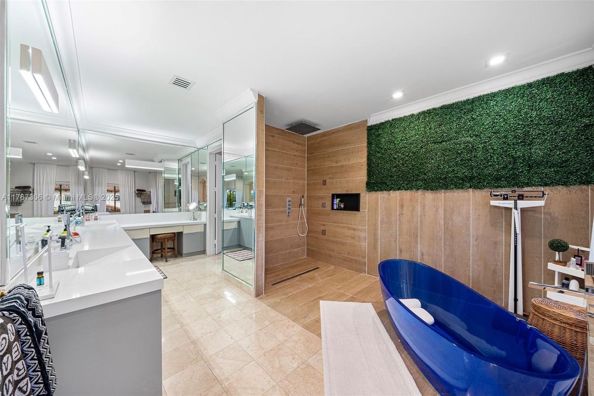 Interior, Kitchen, Recessed Lighting, Wooden Walls