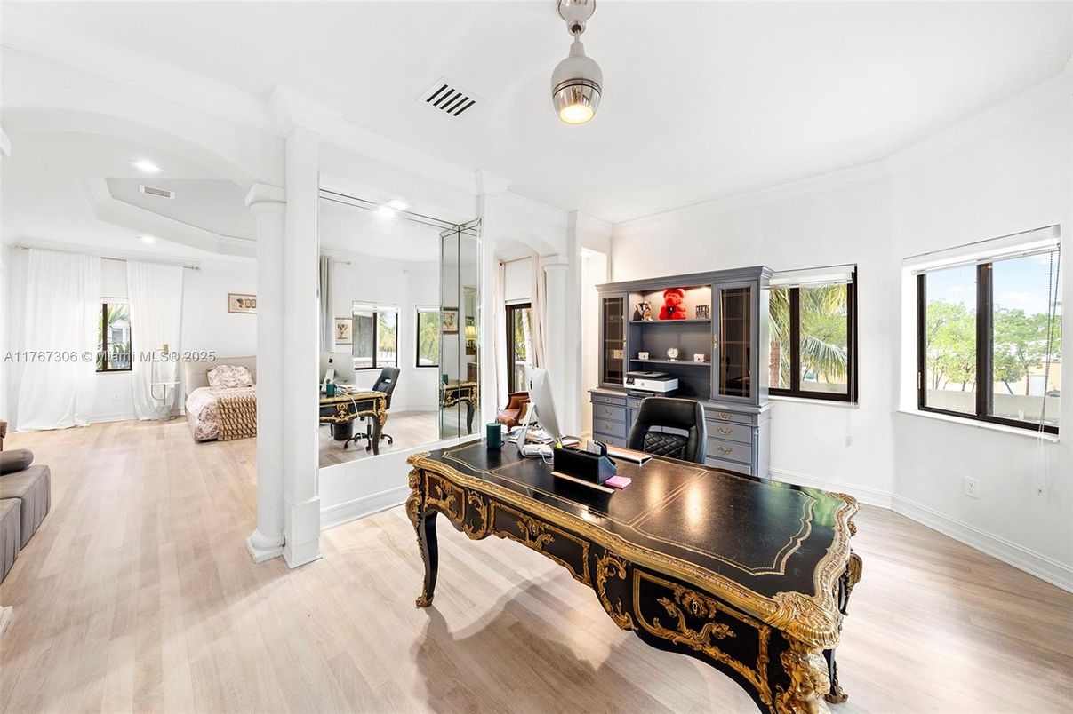 Home Office, Interior, Recessed Lighting, Wood Texture Flooring