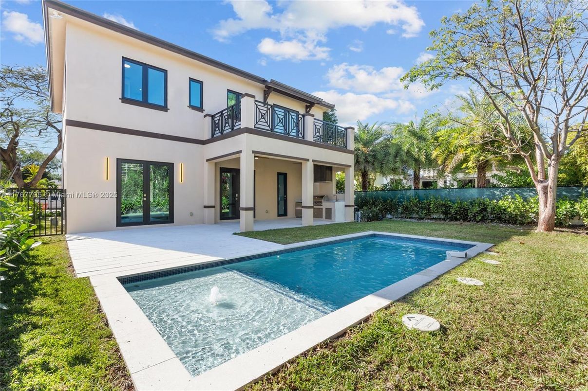 Backyard, Exterior, Pool
