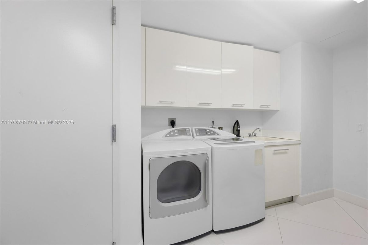 Interior, Washer