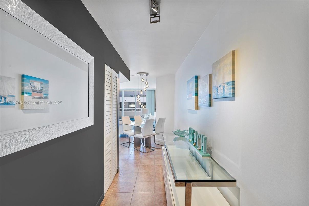 Dining room, Interior, Pendant Lights