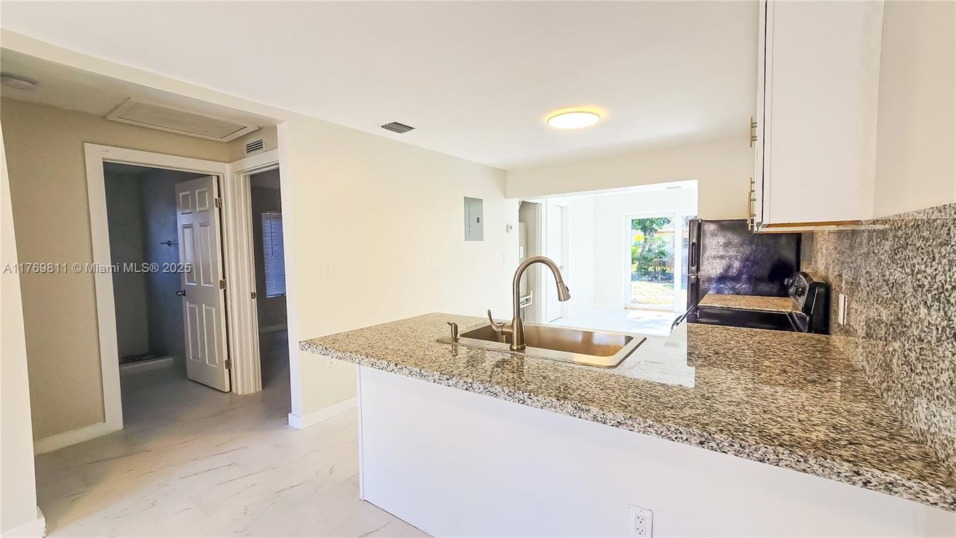 Interior, Kitchen, Marble, Recessed Lighting