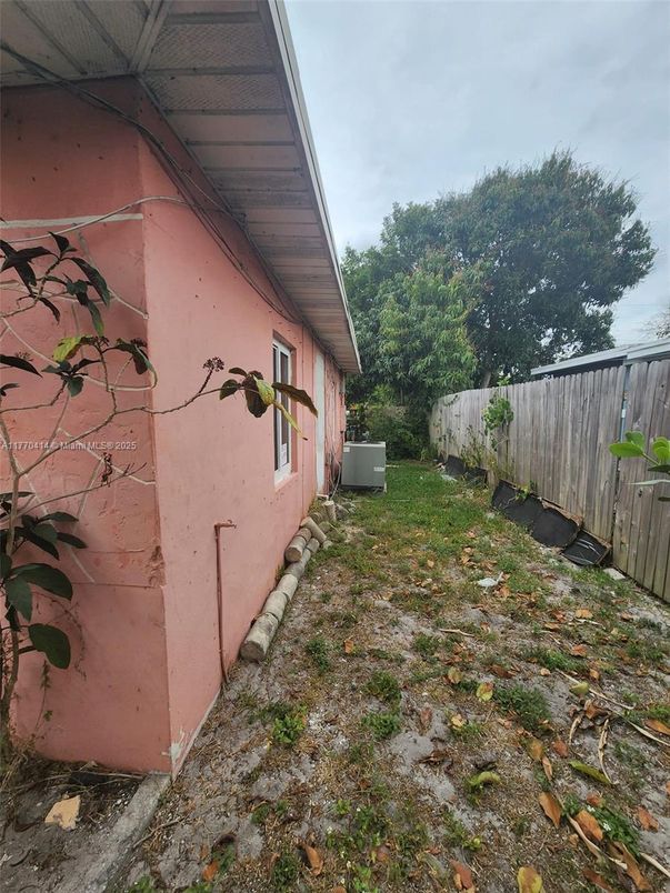 Backyard, Exterior