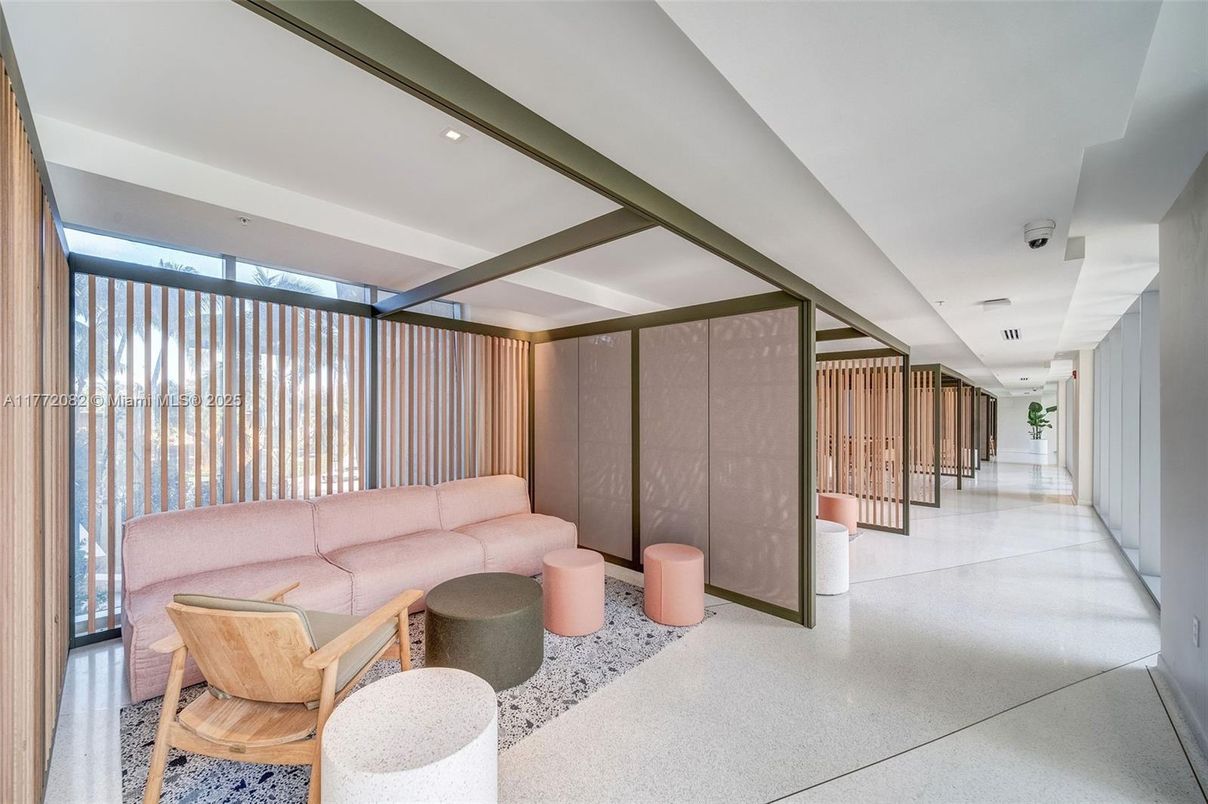 Dining room, Interior, Recessed Lighting