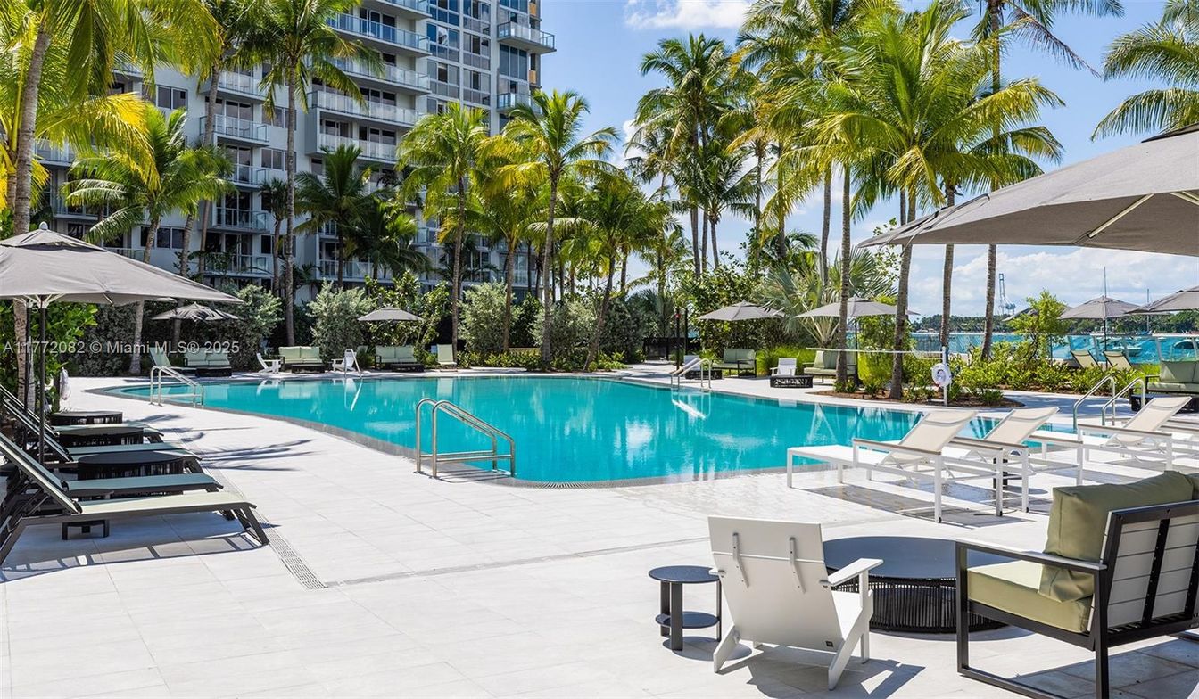 Exterior, Pool, Water