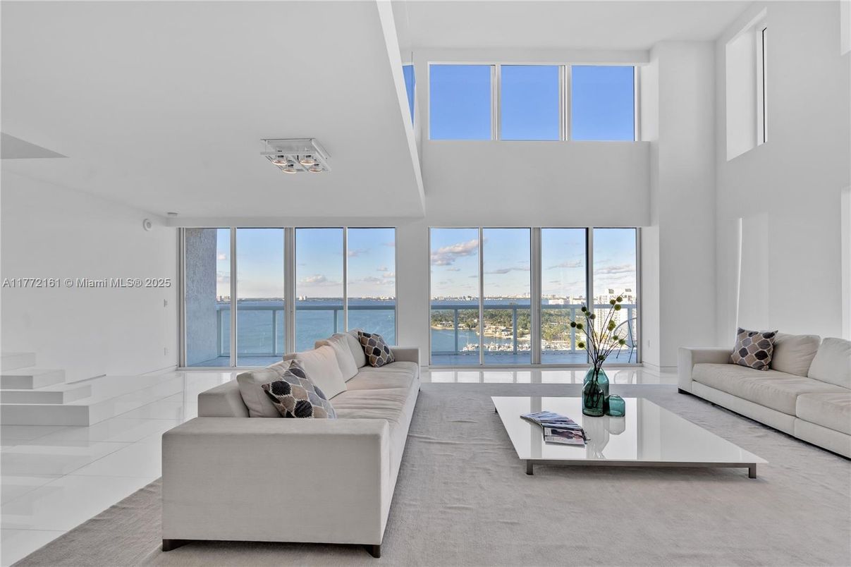 Interior, Living room, Water