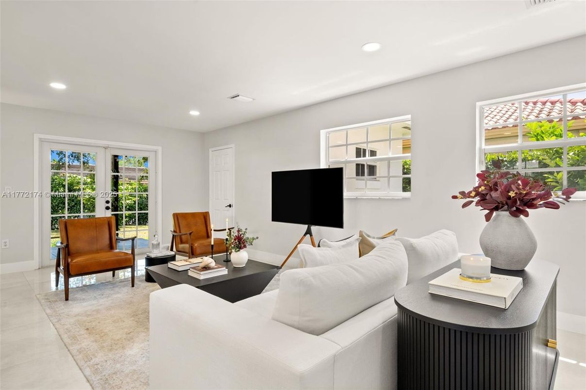 Interior, Living room, Recessed Lighting