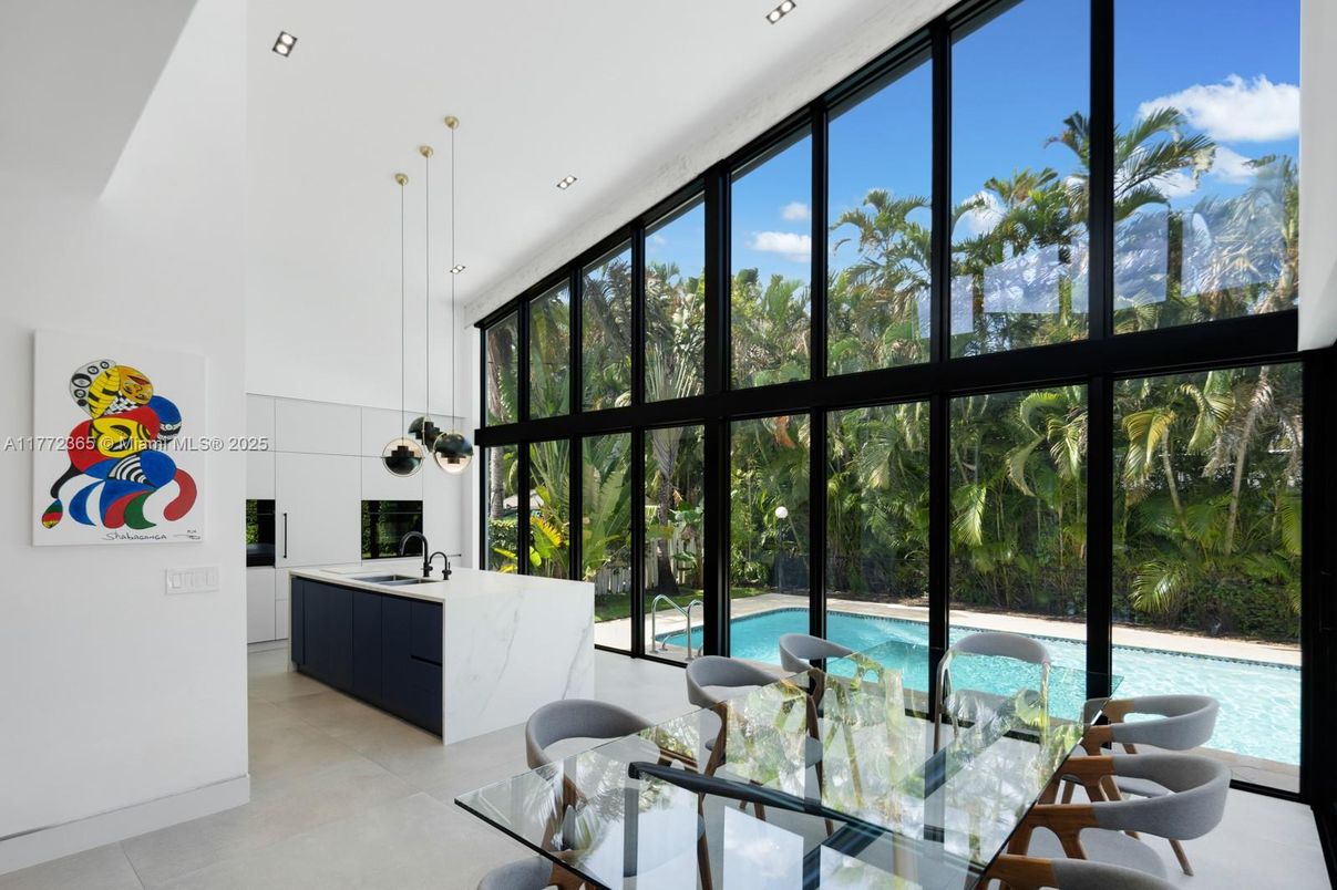 Dining room, Interior, Kitchen, Pendant Lights, Recessed Lighting