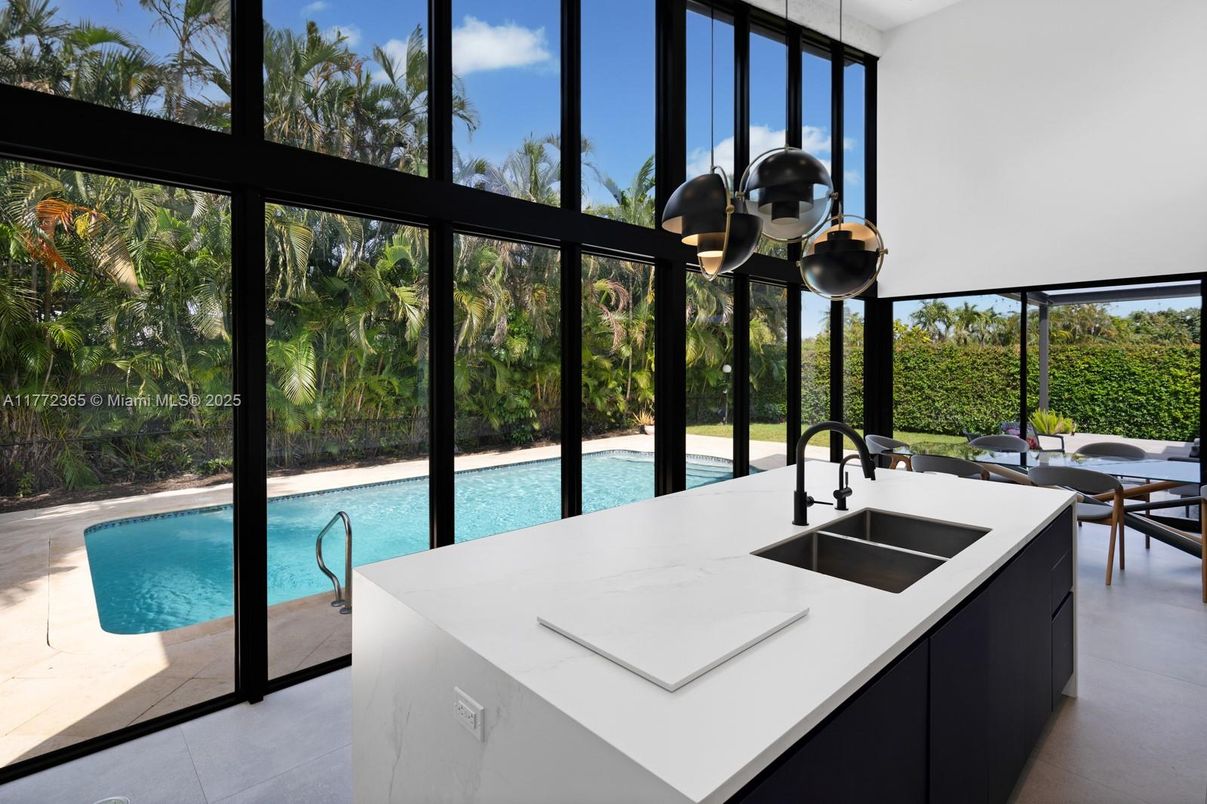 Interior, Kitchen, Pool