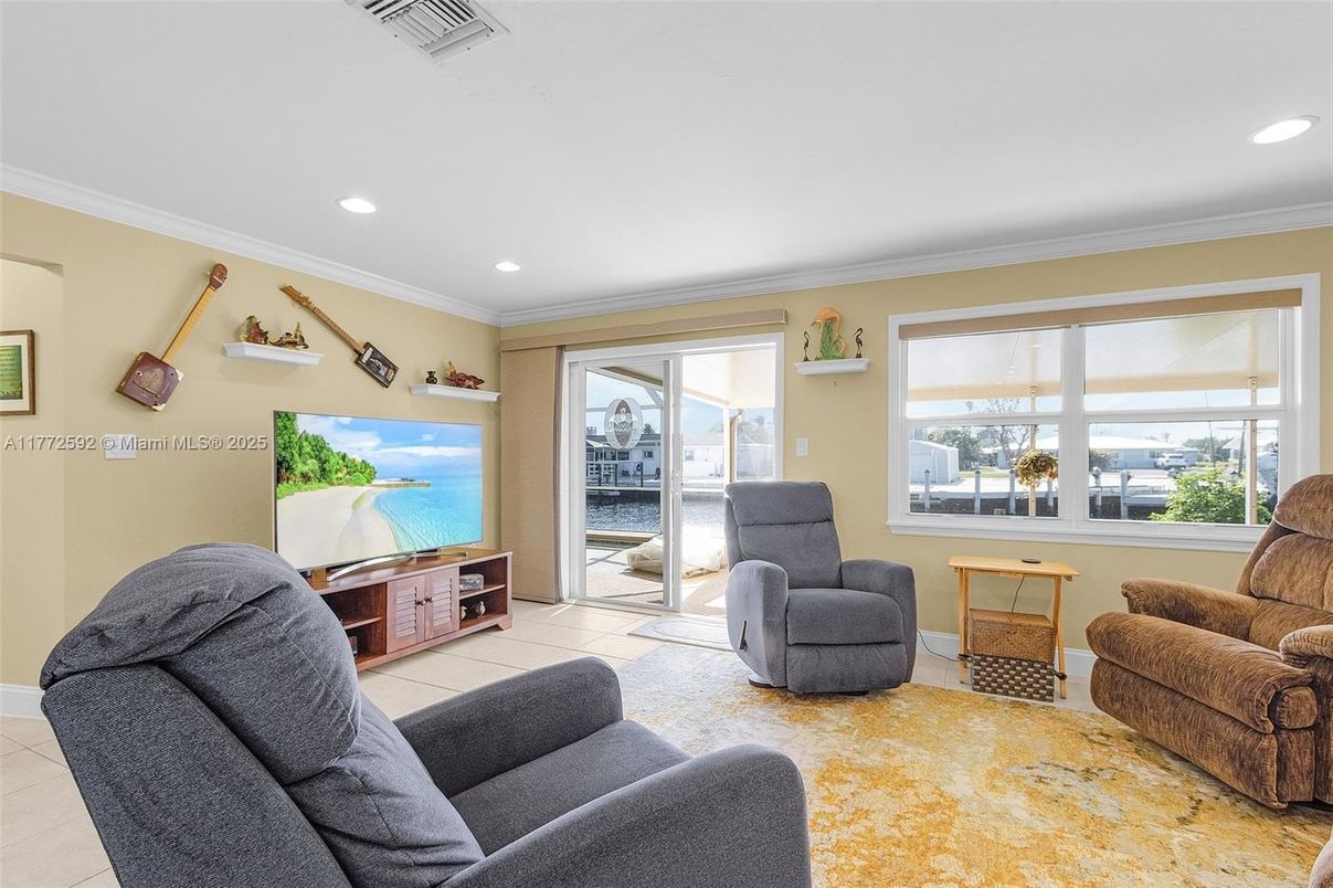 Interior, Living room, Recessed Lighting, Water