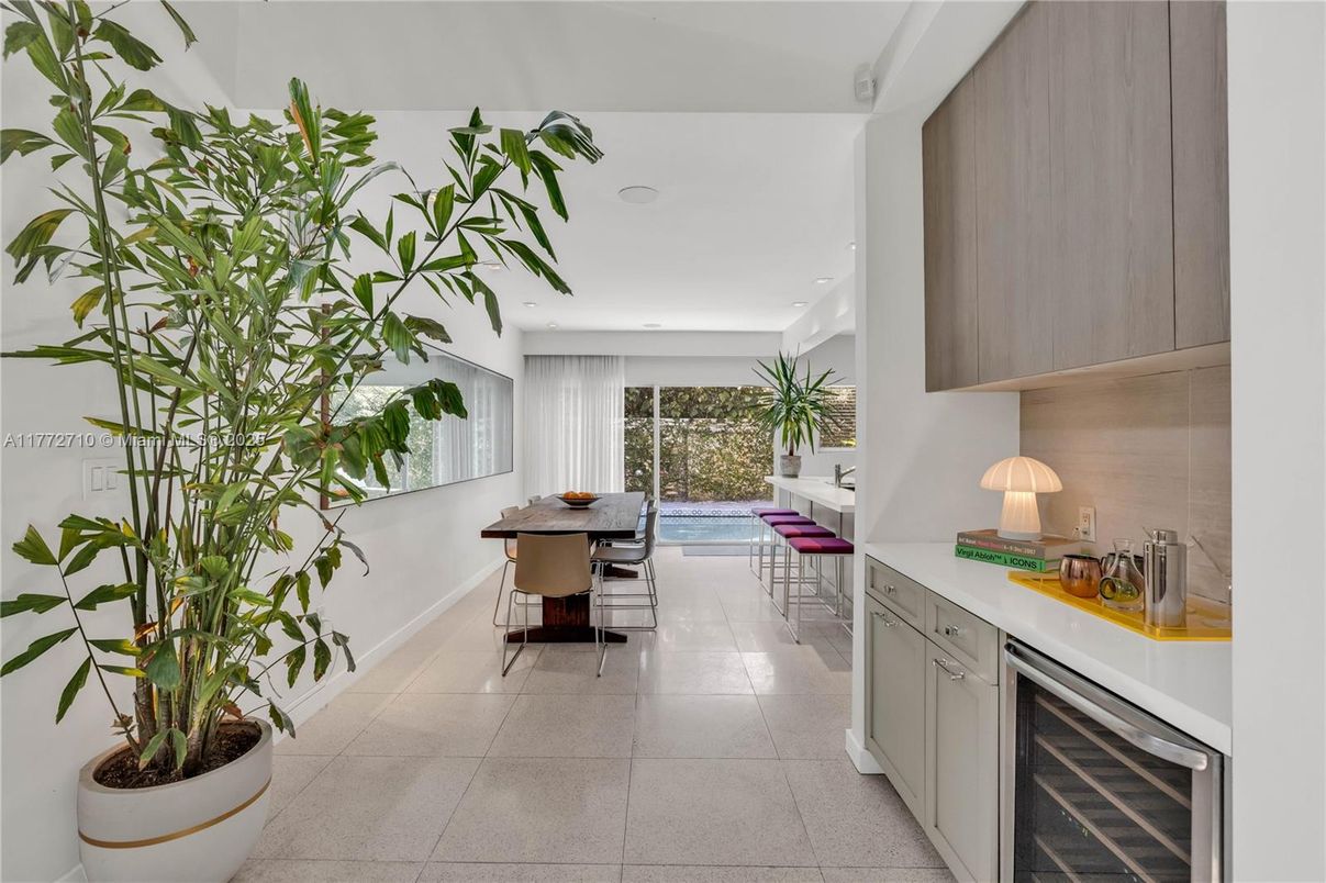 Dining room, Interior, Kitchen, Recessed Lighting