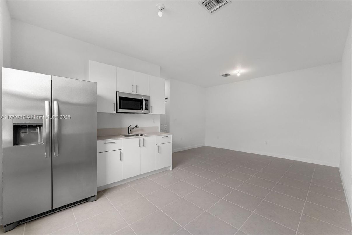 Interior, Kitchen, Stainless Steel Appliances