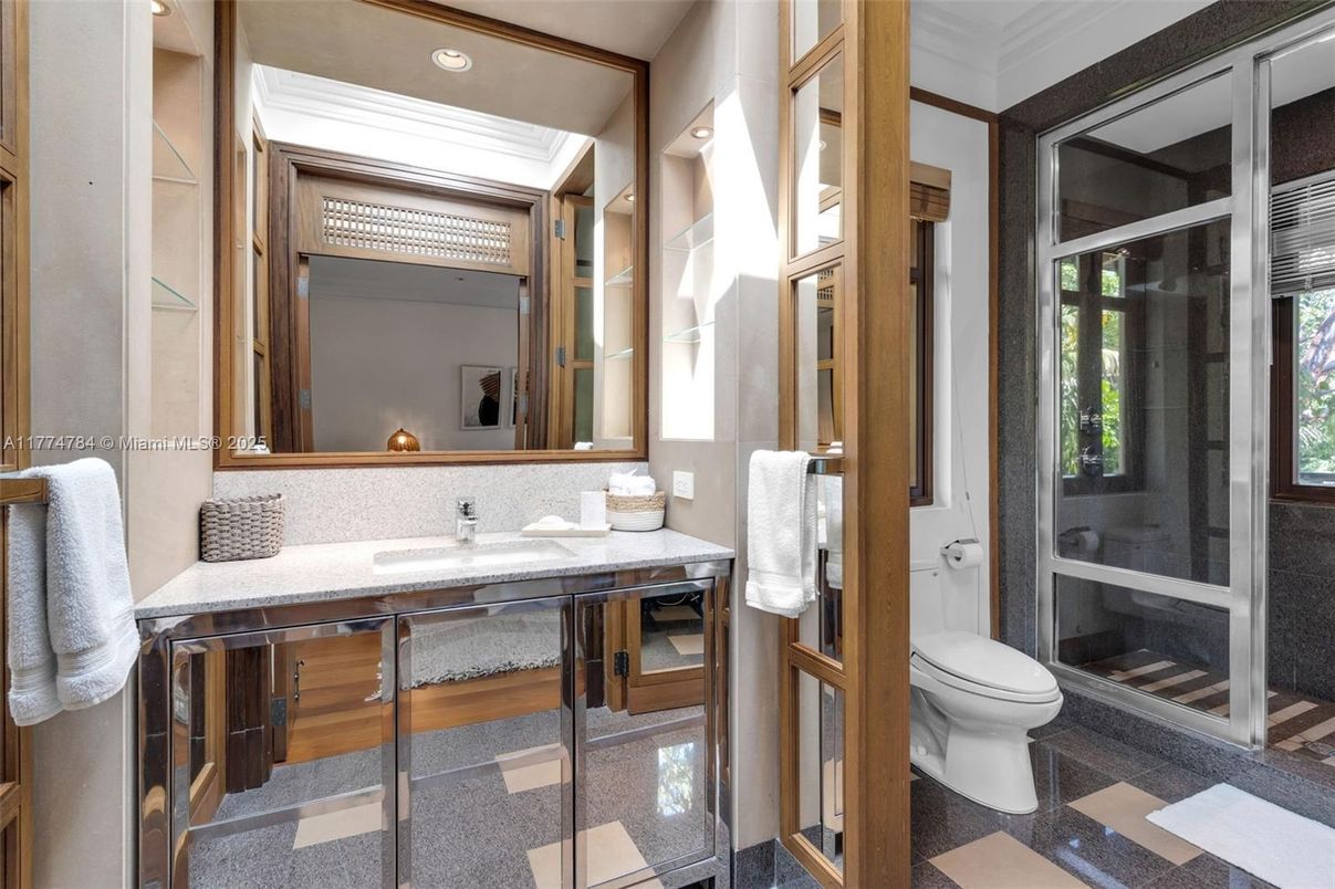 Bathroom, Interior, Recessed Lighting