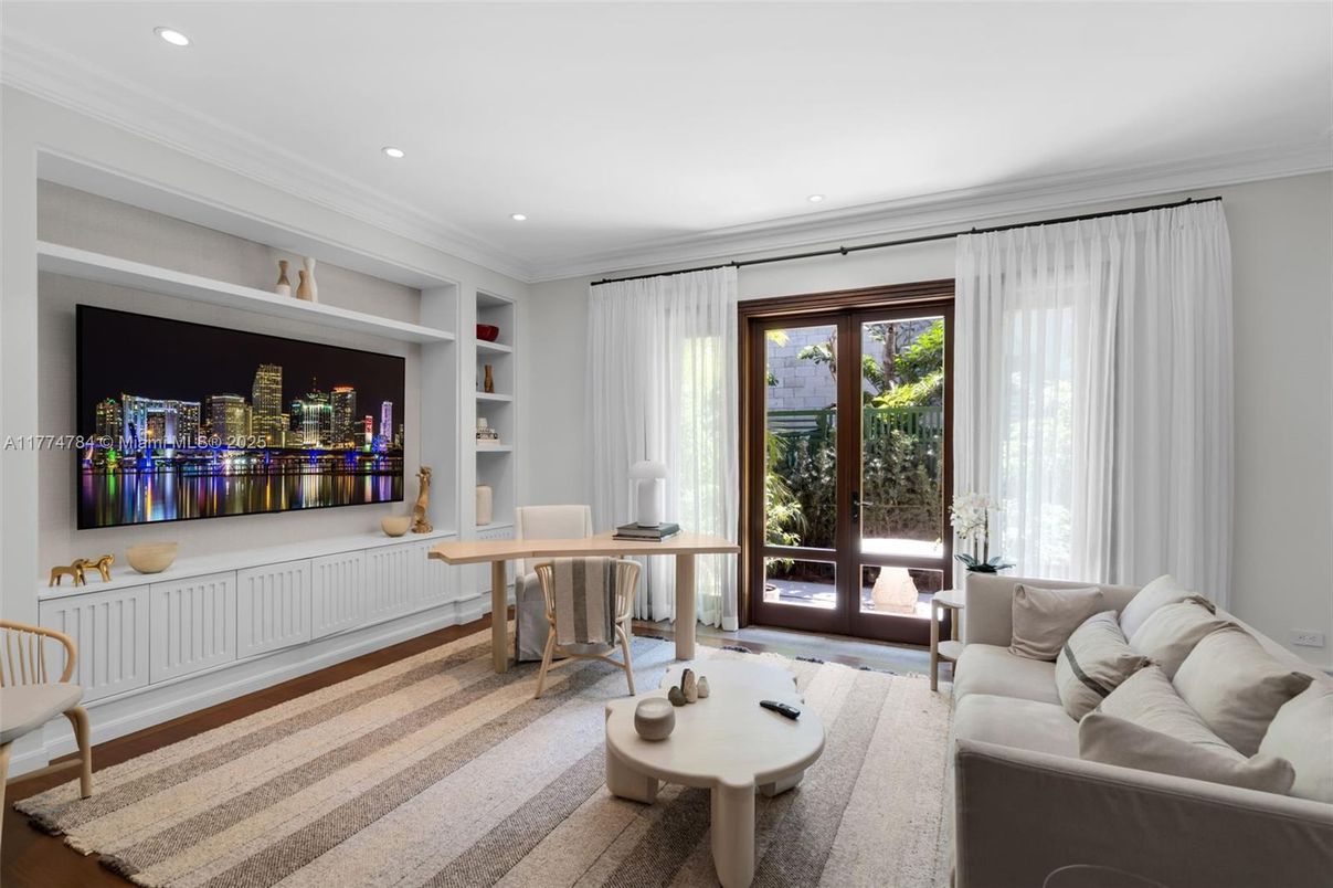 Home Office, Interior, Living room, Recessed Lighting, Wood Texture Flooring