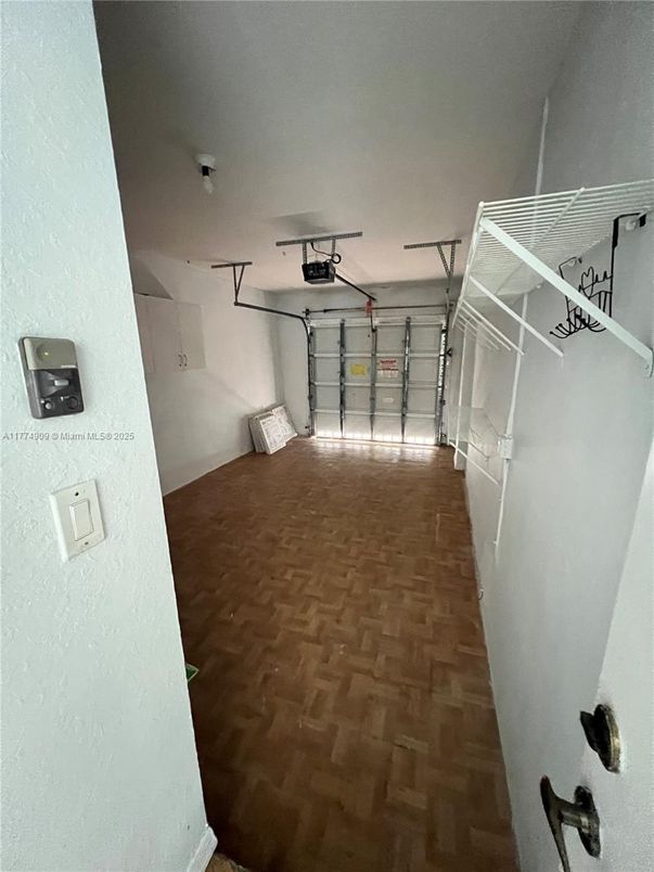 Garage, Interior, Wood Texture Flooring