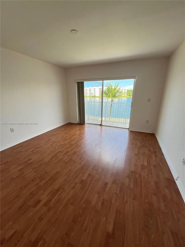 Empty room, Interior, Water, Wood Texture Flooring