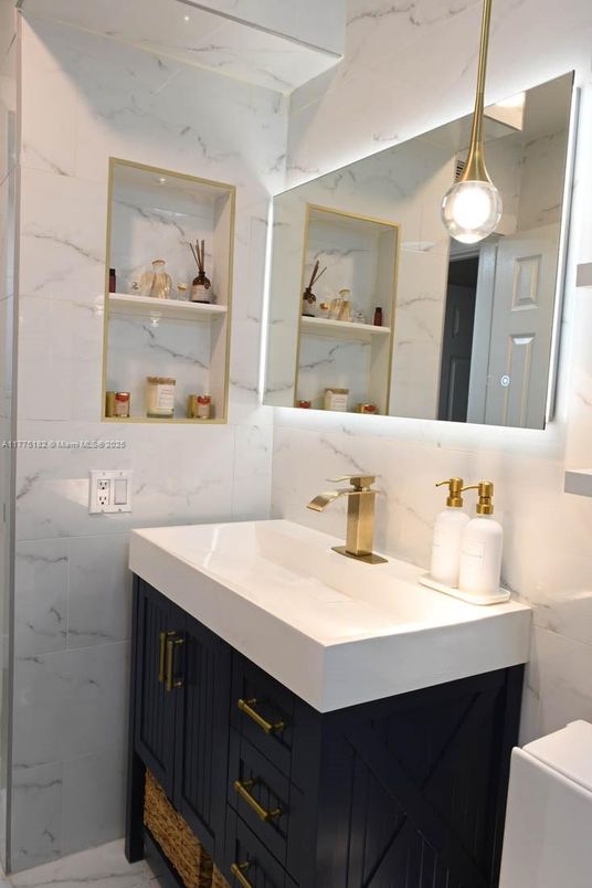 Bathroom, Interior, Marble Walls