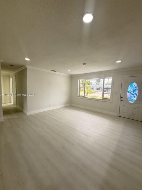 Empty room, Interior, Recessed Lighting