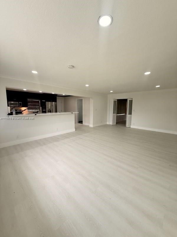 Empty room, Interior, Recessed Lighting