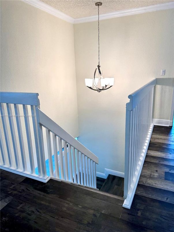 Interior, Pendant Lights, Wood Texture Flooring