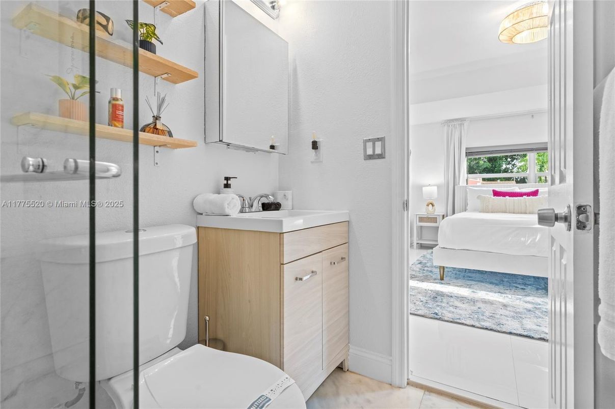 Bathroom, Bedroom, Interior, Washer